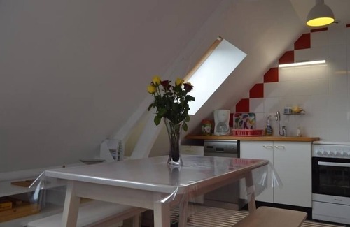 Villentrois Cottage | Cozy Retreat Near Loire Castles and Zoo with Private Terrace, Air Conditioning, and Parking