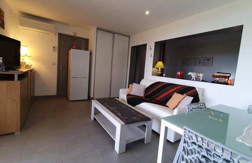 Cirendinu Apartment | Self-catering cottage in villa Ste Lucie in Porto Vecchio classified 3 *.