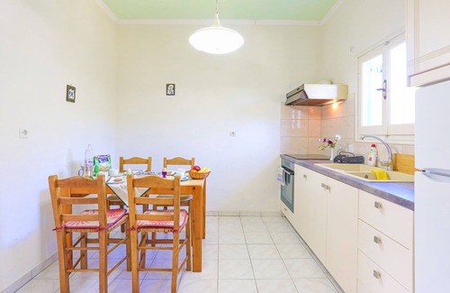 Agios Spyridon Corfu Apartment | Fran Apartment: Cozzy apartment with a shared pool, breakfast options and close to the beach