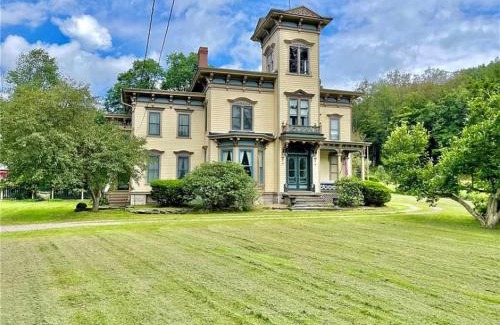 Oneonta House | Franklin Manor