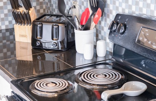 Bar Harbor Apartment | Free Breakfast In Downtown Main Street Apt A