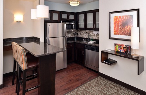 Sioux Falls Condo | Free Breakfast + Indoor Pool + Hot Tub | Only 10 Minutes from the Zoo