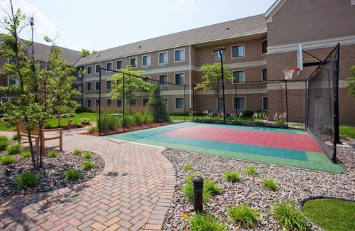 Maple Grove Condo | Free Breakfast. Pool & Hot Tub. Gym. Great Location! Near Albertville Premium Outlets