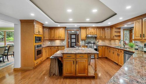 Calgary House | Freele Escape Secluded Nature Haven Sleeps 17