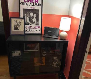 Berwyn Apartment | Friendly Songbird Suite