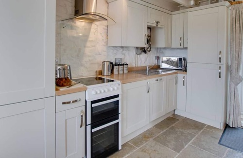 Llangennith House | Frog Cottage in the beautiful Swansea