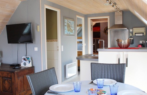 Bangor Apartment | From GOELAN, everything is easy by BIKE, in this GITE in the HEART of belle ile