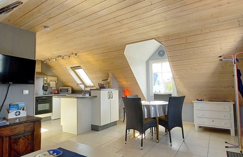 Bangor Apartment | From GOELAN, everything is easy by BIKE, in this GITE in the HEART of belle ile