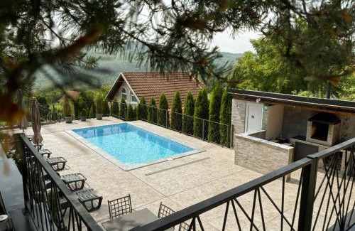 Vrdnik Villa | Fruška Kuća