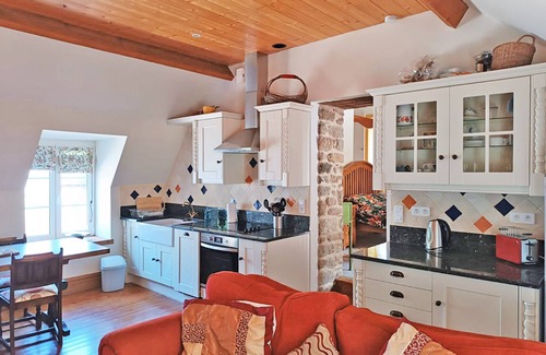 Lehon Apartment | Fryer Apartment - Dinan, Brittany. Characterful Riverside Apartment