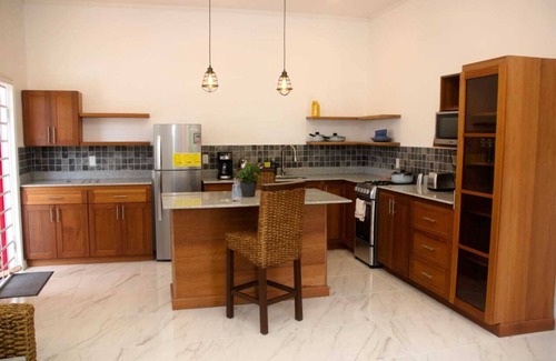 Georgetown Apartment | Fully Furnished Luxurious 2-Bedroom suite