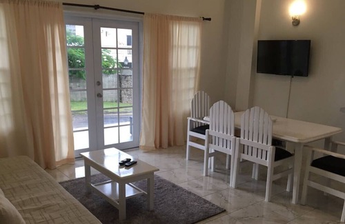 Savannes Apartment | Fully furnished/modern apartment with ocean view, 5 mins from the beach