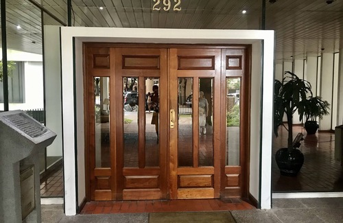 Martinez Apartment | FULLY FURNISHED OPEN VIEW APT, CUTE AREA, SIMPLY LOVELY