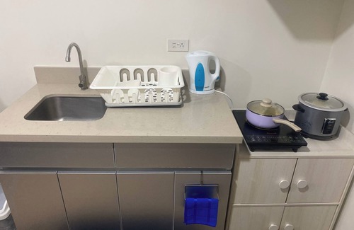 Lahug Condo | Fully Furnished Studio Unit @The Median with Netflix and Fast WIFI Connection