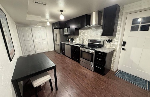 Lehi House | Fun, Cosy, Theater Basement!