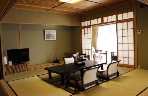 Dogo Hot Spring Hotel | Funaya