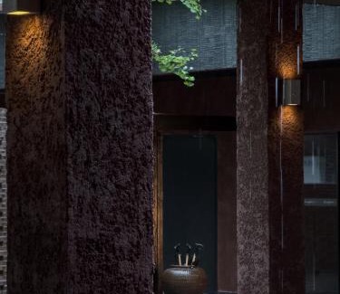 Wulingyuan Hotel | FunGee S Hotel 张家界国家森林公园标志门欢致酒店