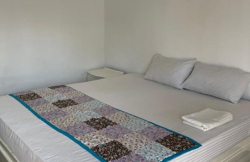 Pottuvil Division 2 House | Funky de bar Arugambay