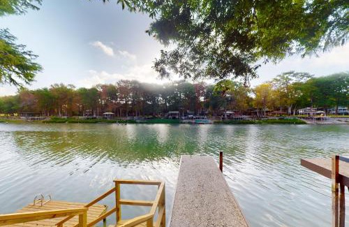 McQueeney House | Funshine