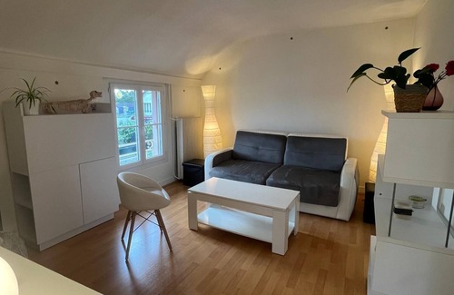 Conflans-Sainte-Honorine Apartment | Furnished apartment Fin d'Oise - Quiet neighborhood (200m RER A/SNCF train station)