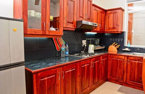 Sri Jayawardenepura Kotte Apartment | Furnished 3 BR apartment for rent in Colombo suburbs.