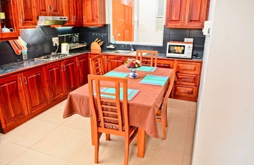 Sri Jayawardenepura Kotte Apartment | Furnished 3 BR apartment for rent in Colombo suburbs.