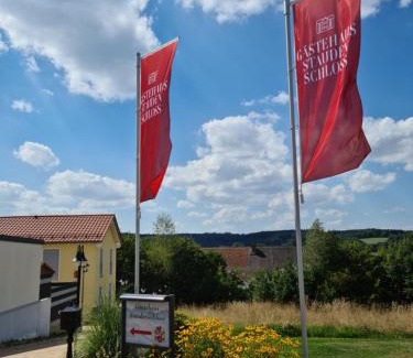 Mickhausen Hotel | Gästehaus Staudenschloss