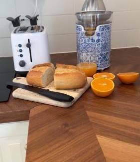 Katrineholm Municipality House | Gård med egen sjö med bryggbåt, nyrenoverat!