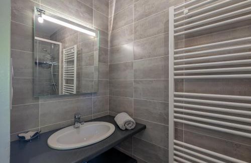 Cluis House | Gîte à la ferme avec jardin privatif, proche de sites touristiques et tout confort inclus - FR-1-591-341