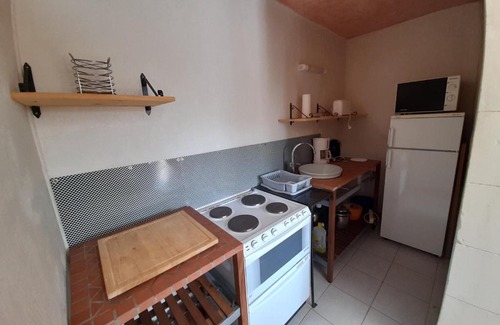 La Puye House | Gîte à LA PUYE - FR-1-541-63