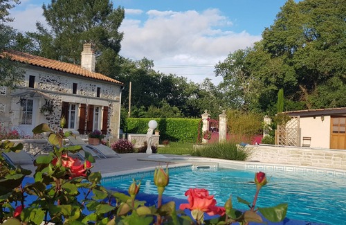 Bussac-Foret Cottage | GÎTE 2 Epis "TI CASE" ALL COMFORT