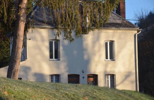 La Serre-Bussiere-Vieille Apartment | Gîte AU BORD DE L'EAU jusqu'à 8 personnes