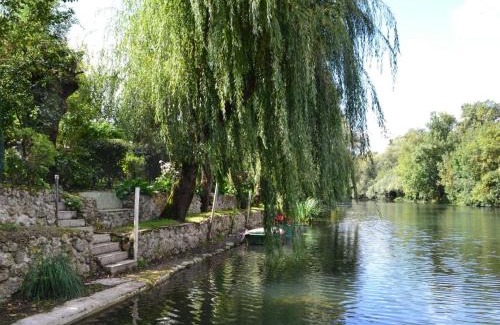 Saint-Genis-d'Hiersac House | Gîte au bord de la Charente avec jardin privatif, wifi fibre, vélos et équipements familiaux - FR-1-653-162