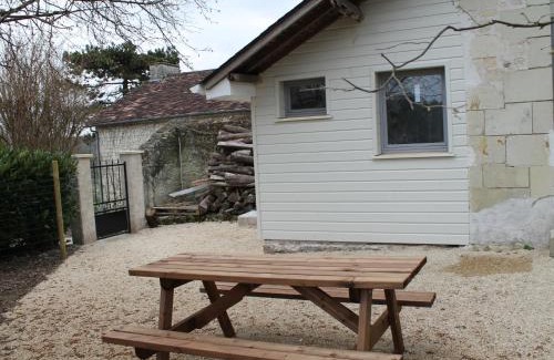 La Roche-Posay House | Gîte au calme avec jardin et WIFI à La Roche-Posay - FR-1-541-52