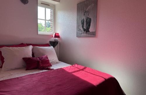 Toulon-sur-Allier House | Gîte authentique près de Moulins, idéal pour familles - FR-1-489-463