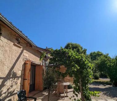 Graulhet House | Gîte avec piscine - La Sacristie