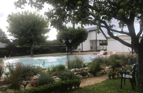 Courcelles-de-Touraine House | Gîte chalet-piscine "Belle-Etoile" Touraine Anjou