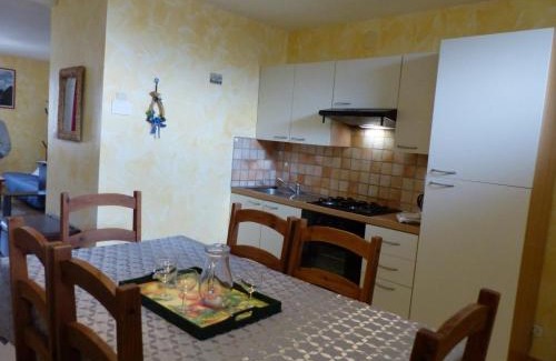 Saint-Palais Apartment | Gîte chaleureux pour randonnées à Saint-Palais, près de Montluçon - FR-1-489-418