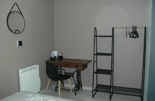 Change House | Gîte cosy près du Mans avec jardin, piscine et parking, idéal pour 4 pers. - FR-1-410-388