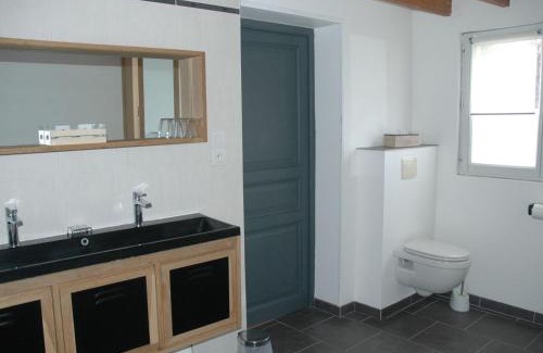 Change House | Gîte cosy près du Mans avec jardin, piscine et parking, idéal pour 4 pers. - FR-1-410-388