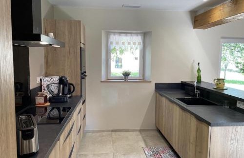 Thiel-sur-Acolin House | Gîte de campagne confortable avec climatisation et jardin à Thiel-sur-Acolin - FR-1-489-338