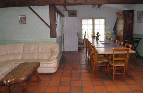 Foussais-Payre House | Gîte de caractère avec étang privé, jardin clos et cheminée, parfait pour les familles - FR-1-426-121