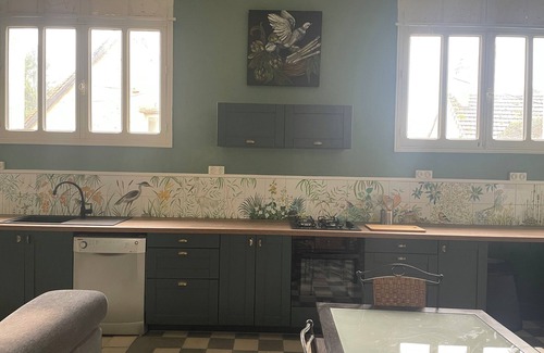 Le-Petit-Pressigny House | Gîte de Charme, Gîte de Lancienne Mairie Avec Atelier Dartiste