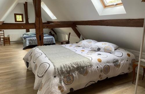 Ballon-Saint-Mars House | Gîte de charme au bord de l'eau, à 30min du Mans, cadre paisible avec pêche et randonnées à proximité - FR-1-410-414