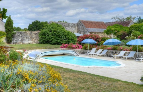 Drache House | Gîte de charme avec piscine couverte entre Châteaux de la Loire et Futuroscope - FR-1-381-520