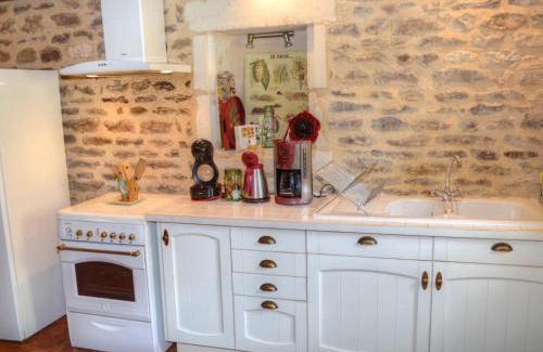 Drache House | Gîte de charme avec piscine couverte entre Châteaux de la Loire et Futuroscope - FR-1-381-520