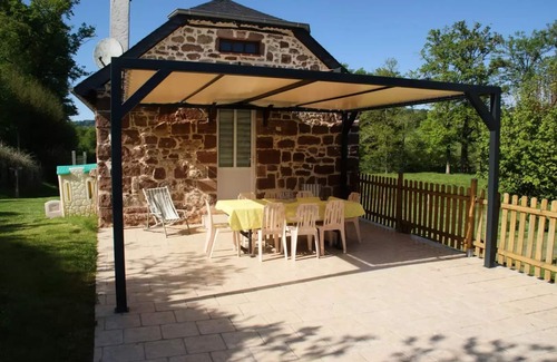 Saint-Bonnet-la-Riviere Villa | Gîte de France in Saint-Bonnet-la-Rivière 3 ears - Gîte de France 8 people