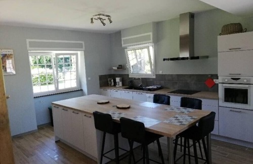 Sainte-Seve House | Gîte de la Fontaine Blanche sleeps 14