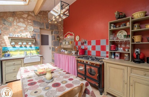 Teilhede House | Gîte des Ecureuils - Teilhede