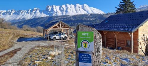 Agnieres-en-Devoluy Ski Chalet | Gîte du Faraud